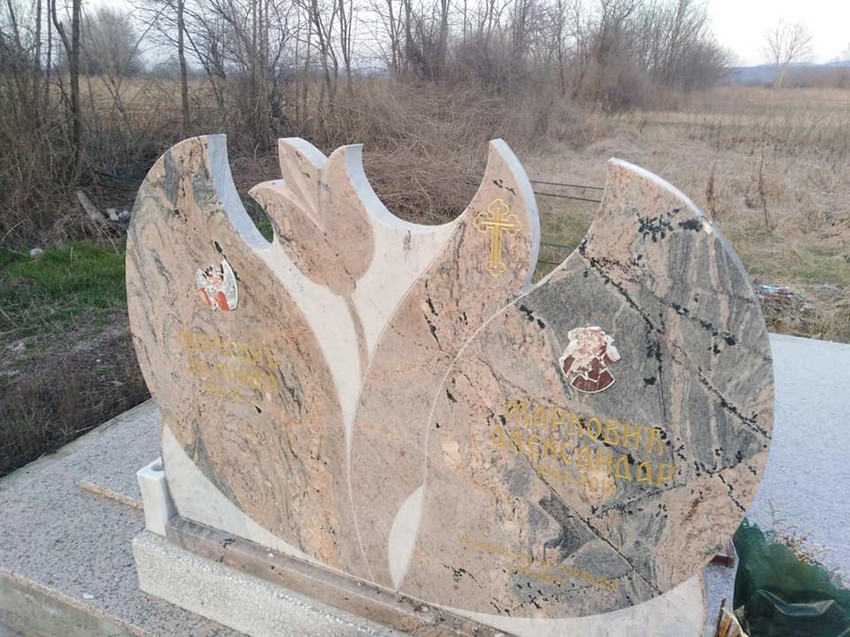 Slike su uništene na bar 15 grobova