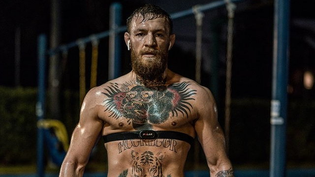 Megszabadult jellegzetes szakállától Conor McGregor: babaarcú lett a kigyúrt harcművész