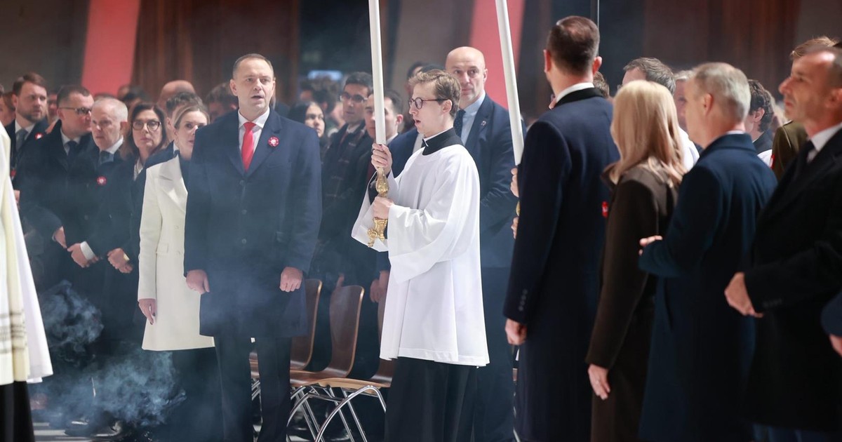 Wzruszający moment w Warszawie! Prezydent Nawrocki zapalił historyczną świecę