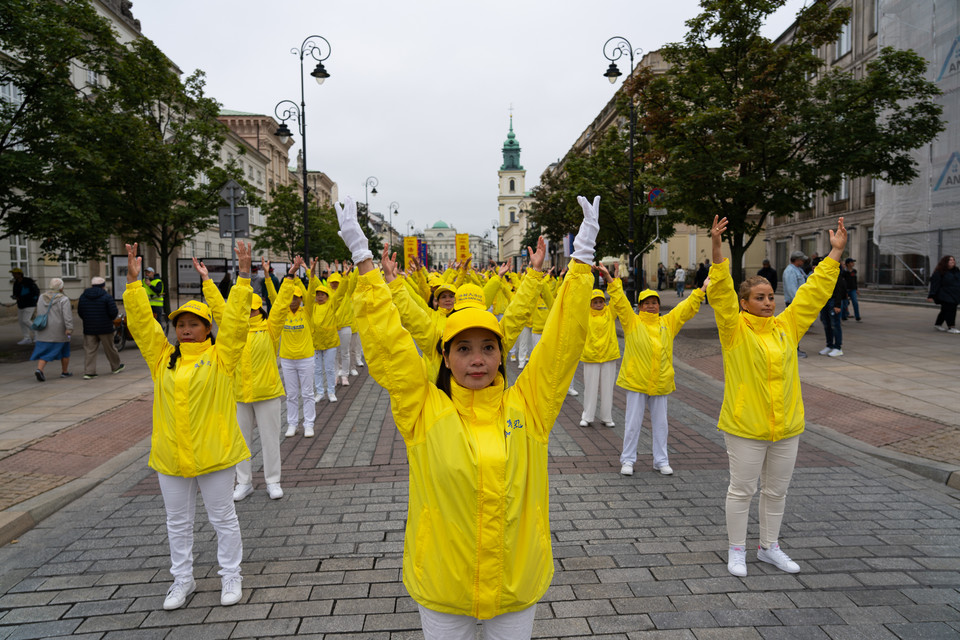 Marsz Falun Gong w Warszawie