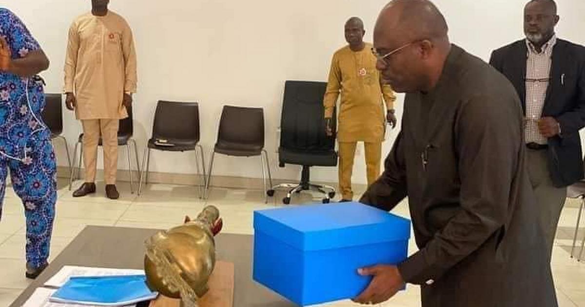 Fubara presents 2024 budget to 5 Rivers lawmakers loyal to him - Vimarsana News