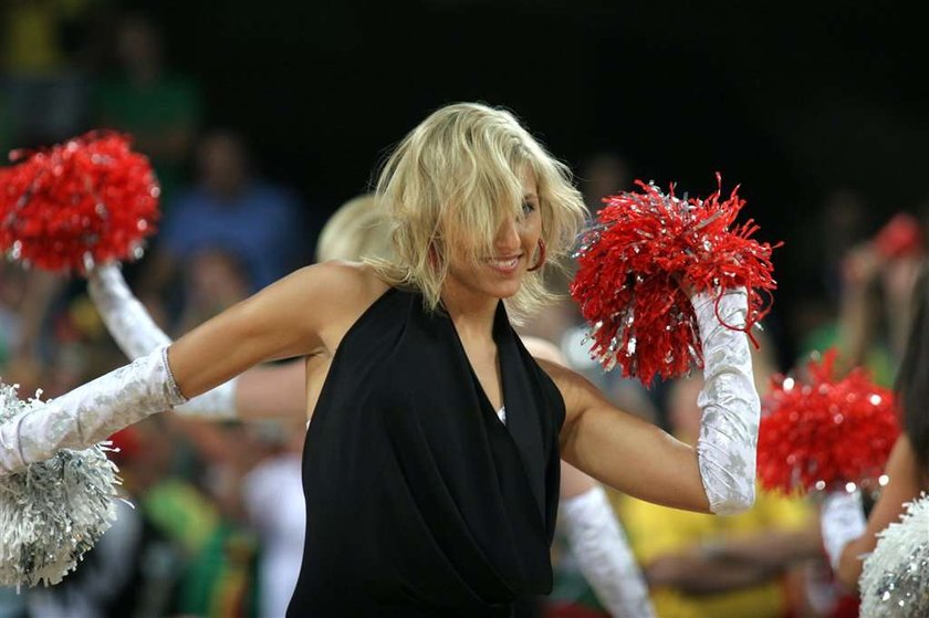 Seksowne cheerleaderki na Eurobaskecie!