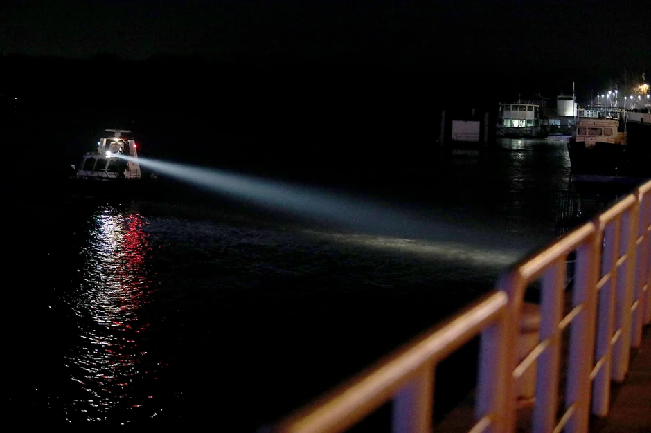 Policija pretražuje reku