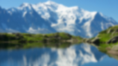 Tłumy na Mont Blanc, agresywne zachowania i nagie zdjęcia