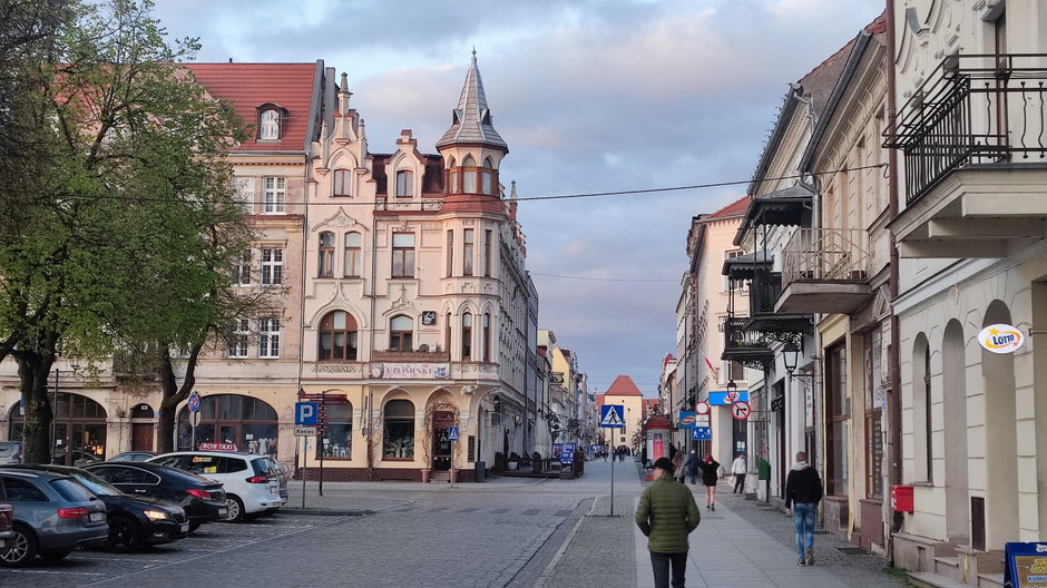 Obecnie w Chełmnie jest mniej więcej 10 razy więcej lokali gastronomicznych, niż gdy byłem tu parę lat temu, łatwo to zresztą policzyć, bo wtedy był jeden