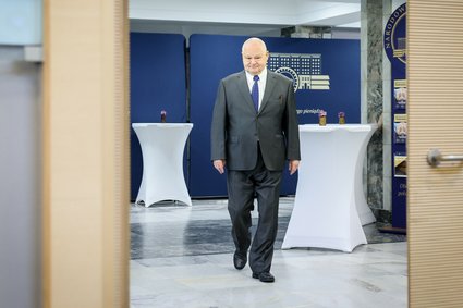 RPP tłumaczy zaskakującą decyzję. Ekonomiści: coś nie gra