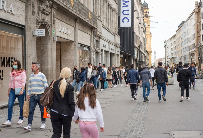  Alarmujący wzrost liczby nowych codziennych przypadków w Niemczech