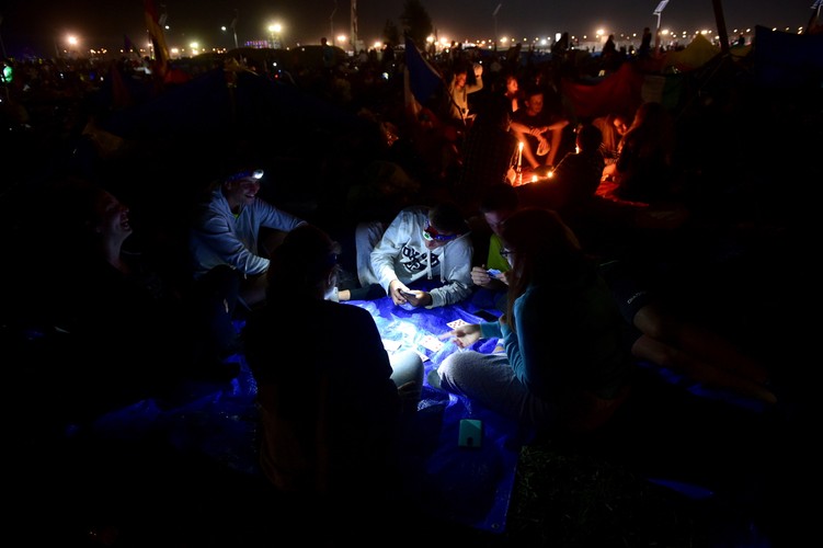 ŚDM: Noc na terenie Campusu Misericordiae w Brzegach