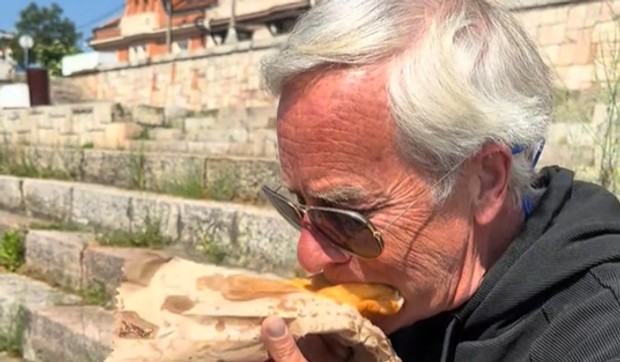 Američki tiktoker probao srpske mekike