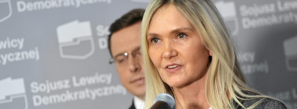 <b>Anna Kalata z listy SLD</b>
<br>
<br>
Listę SLD na Mazowszu otwiera Anna Kalata. Od 1999 roku doradzała władzom Sojuszu, jednak w 2002 roku przystąpiła do Samoobrony i to z ramienia tej partii w latach 2006–2007 była ministrem pracy w czasach rządów PiS. W 2011 roku wróciła do SLD i z listy tej partii bezskutecznie próbowała dostać się do Sejmu.
<br>
<br>
Po kilkuletniej przerwie Kalata wypłynęła w innej odsłonie i po kuracji odchudzającej, jako celebrytka wystąpiła w „Tańcu z gwiazdami” TVN. W 2010 zagrała też w bollywoodzkim filmie „Cztery spotkania”.