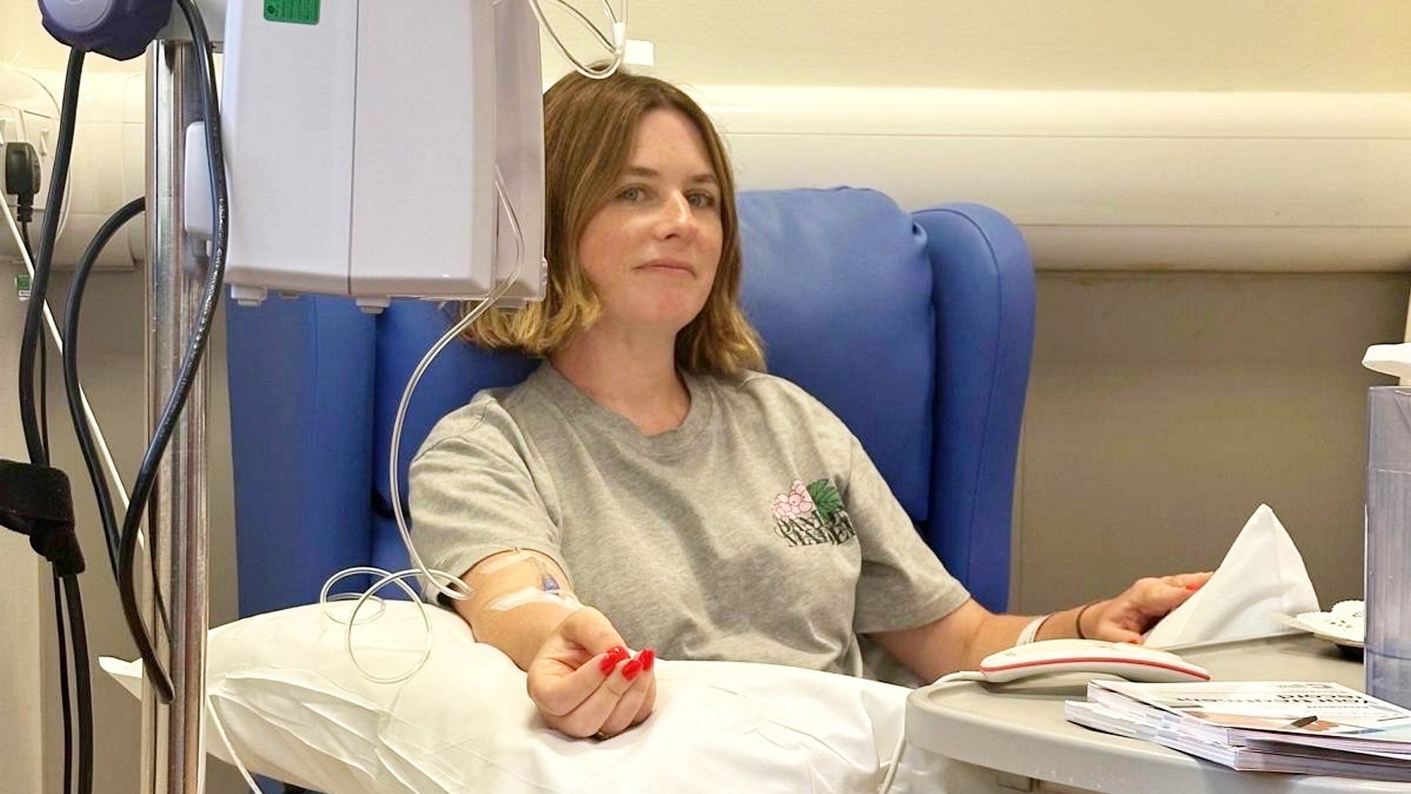 Sarah verí, že príčinou ochorenia boli roky, počas ktorých lietala do zahraničia, aby sa opálila.