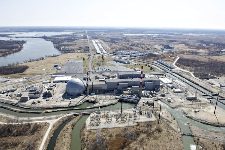 6. Dresden Generating Station w Morris w stanie Illinois w USA. Jeden z reaktorów w należącej do Exelona elektrowni jest już nieczynny. Dwa reaktory z wrzącą wodą General Electric (tzw. boiling water reactors) nadal działają i  są w stanie wyprodukować około 1,7 gigawatów energii. To wystarczająca ilość, by zaspokoić zapotrzebowanie 1,5 mln gospodarstw domowych w USA. Reaktor nr 2 został otwarty 9 czerwca 1970 roku, 17 miesięcy przed reaktorem nr 3.