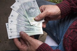 1970 zł co miesiąc to dopiero początek. Cicha rewolucja w emeryturach 2026, o której mało kto mówi. Co się zmieni?