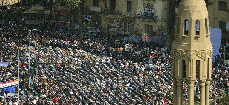 Setki manifestantów na placu Tahrir
