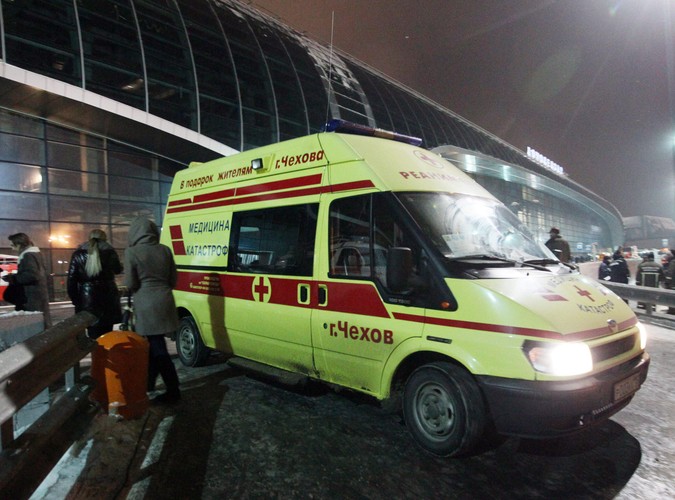 Karetka przed lotniskiem Domodiedowo