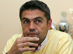 Hołowczyc: Kierowcy tirów to nie szaleńcy