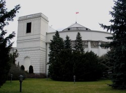 PO atakuje PiS: Za rządów Kaczyńskiego na kolei było gorzej