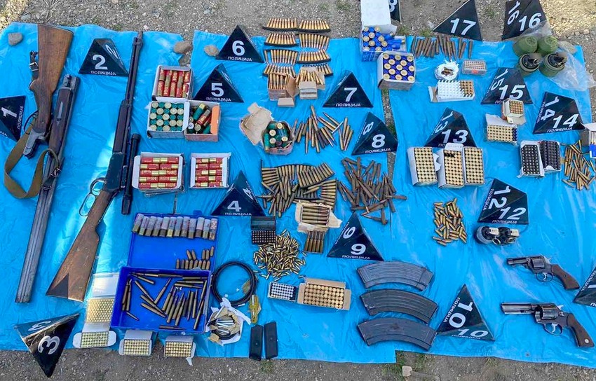 Zaplenjeno oružje i municija u kući u okolini Doljevca