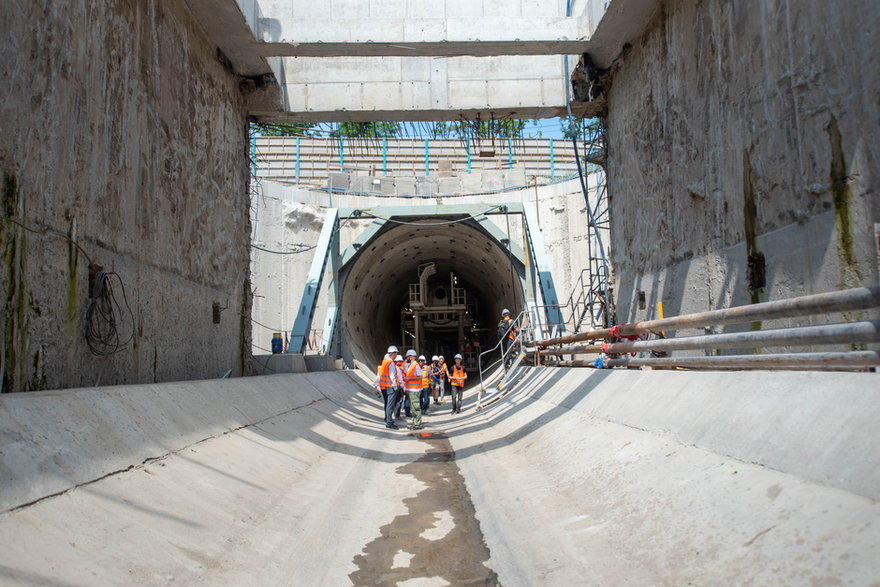 Budowa tunelu średnicowego komora startowa