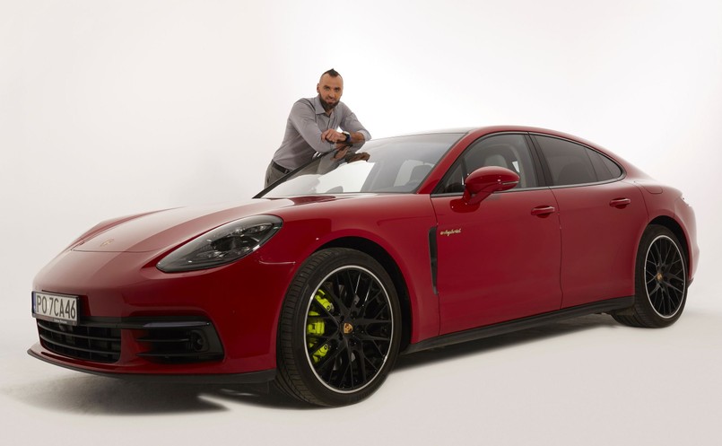 Marcin Gortat i Porsche Panamera 4 E-Hybrid