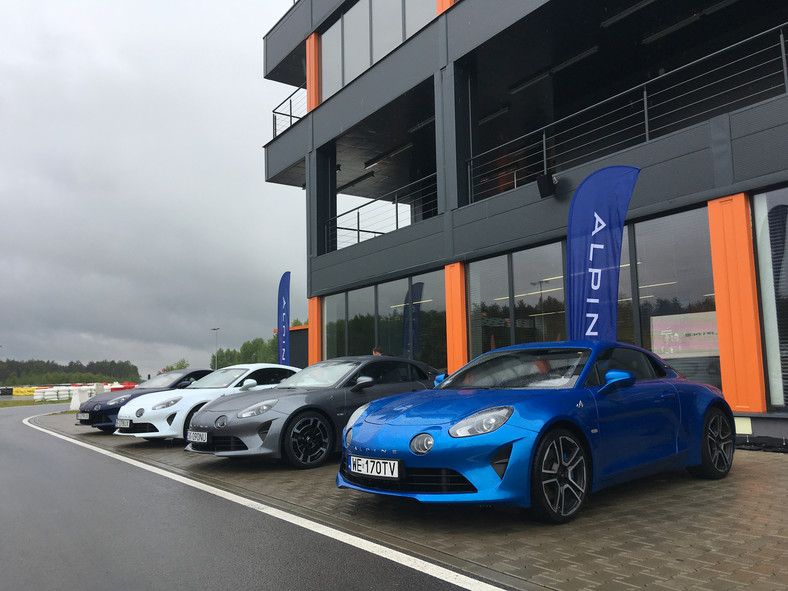 Renault Megane RS Trophy, Alpine A110