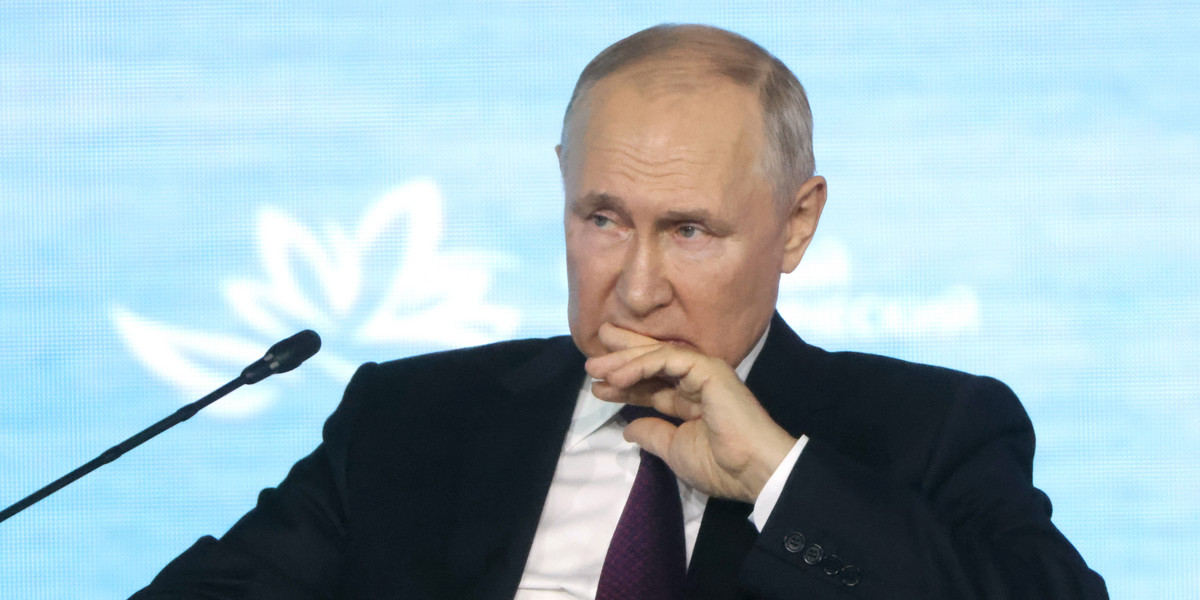 Prezydent Rosji Władimir Putin podczas sesji plenarnej Wschodniego Forum Ekonomicznego.