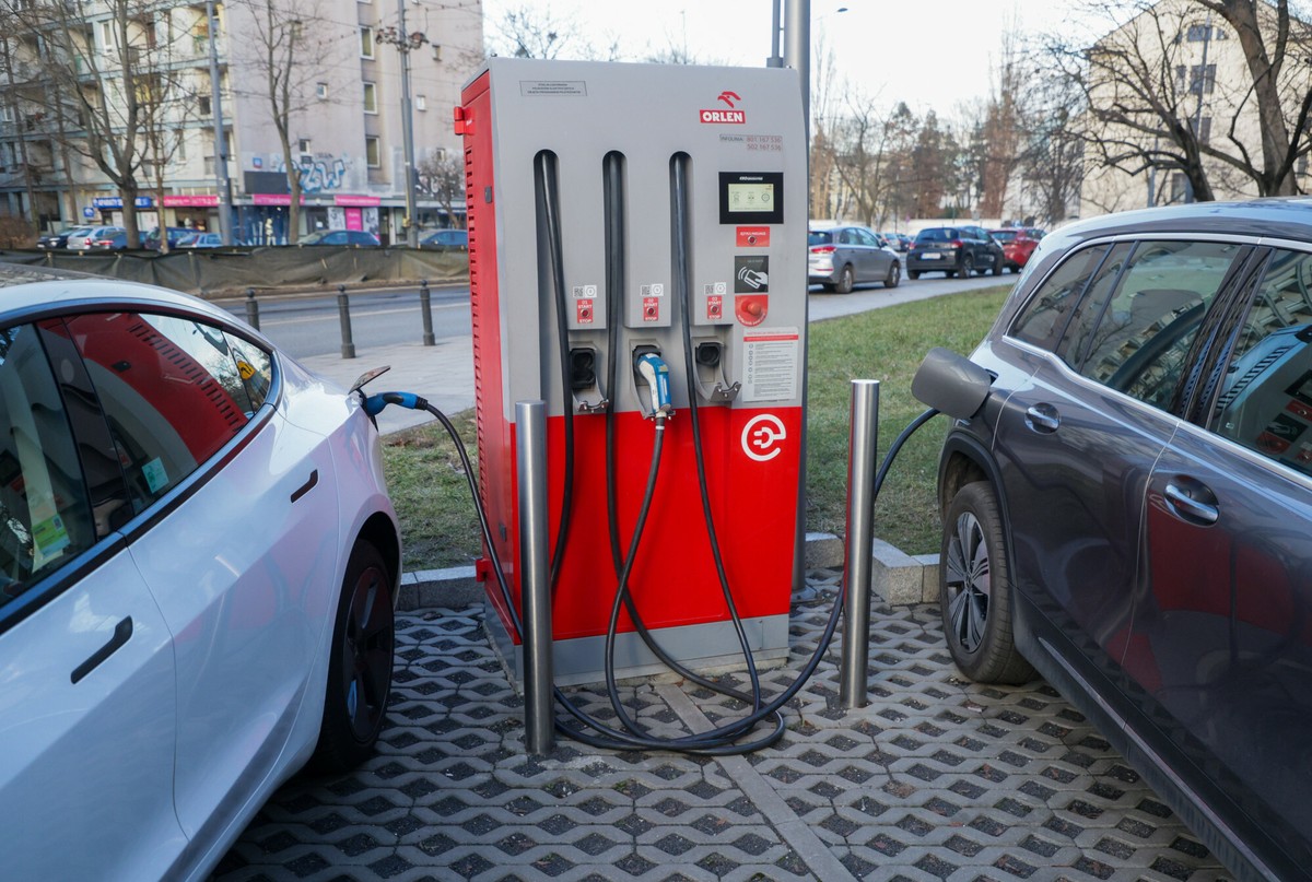 Podatek od zwrotu kosztów użytkowania samochodu elektrycznego. Jest reakcja rządu