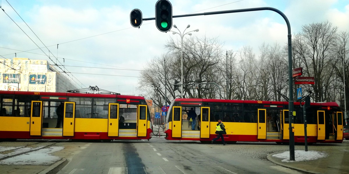 Zima w Łodzi. Awaria energetyczna w zajezdni MPK. Mróz zatrzymał tramwaje