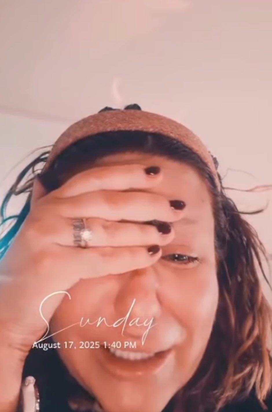 Ana Nikolić plače na sav glas