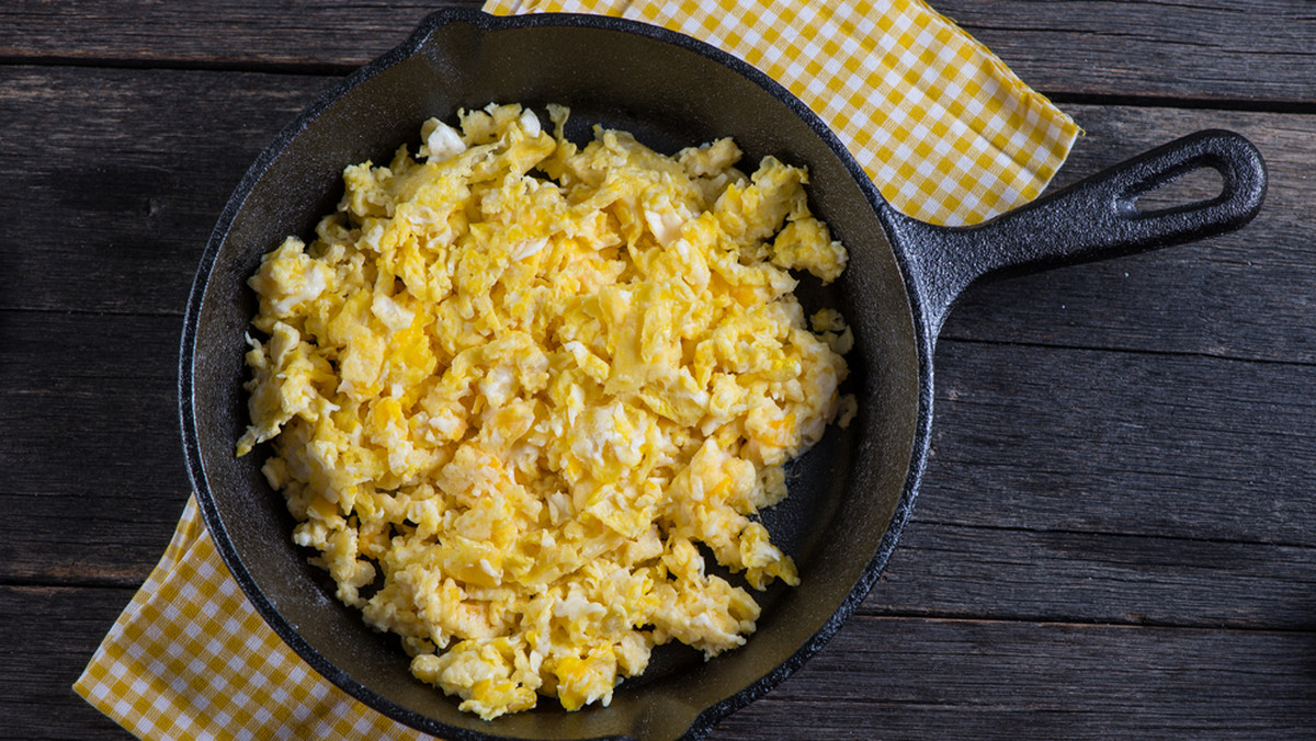 Jak usmażyć idealną jajecznicę? Sprawdźcie!