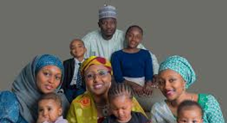 Aisha Buhari, children, pray at An-Nur mosque