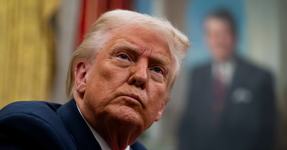 US president   Threatens Russia with Large-Scale Sanctions. America Is Ready to "Go All the Way"