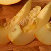 Dinja ne samo da pomaže u održavanju pravilne hidratacije, već pruža i vredne vitamine i minerale 