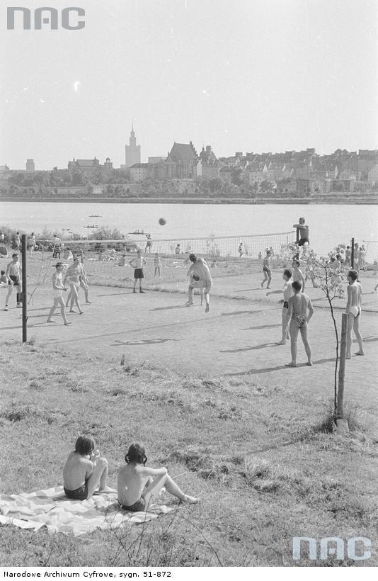 Zobacz, jak się kiedyś plażowało!