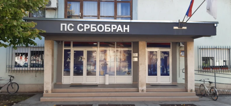 Policijska stanica Srbobran na koju je sinoć bačena bomba