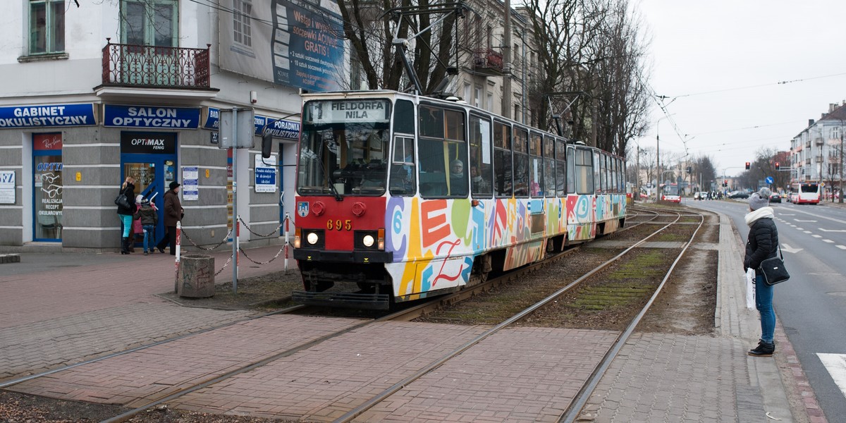 Ochroniarz wpadł pod tramwaj w Częstochowie. Gonił złodziei