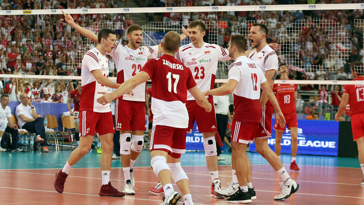 We wtorek w zabytkowych wnętrzach Teatru im. Juliusza Słowackiego w Krakowie odbędzie się gala losowania EuroVolley 2017. W uroczystości weźmie udział prezydent Europejskiej Konfederacji Siatkówki (CEV) Aleksandar Boricić, szefowie krajowych federacji, przedstawiciele świata polityki, kultury i sportu. – Byliśmy gospodarzami wielu ważnych imprez siatkarskich, za każdym razem nas chwalono i nie mam wątpliwości, że tak będzie teraz - przyznał były reprezentant Polski, Marek Karbarz.