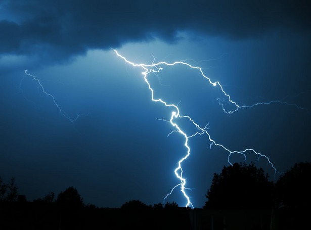 W dzień upały, a w nocy burze. IMGW ostrzega przed gradem