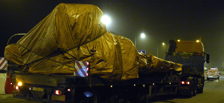 Dwa transporty specjalne ze szczątkami boeinga są już w Polsce