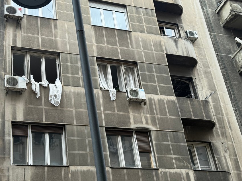 Od eksplozije popucala sva stakla na prozorima