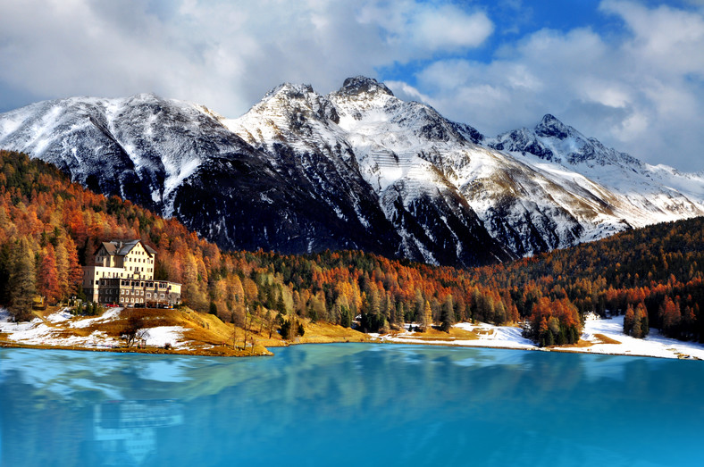Pejzaże Sankt Moritz przyciągają majętnych turystów z Rosji 