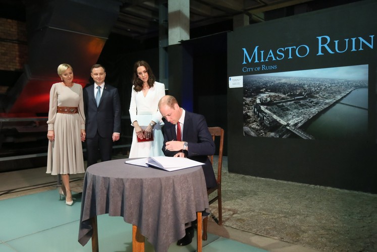 Książęca para w Muzeum powstania Warszskiego