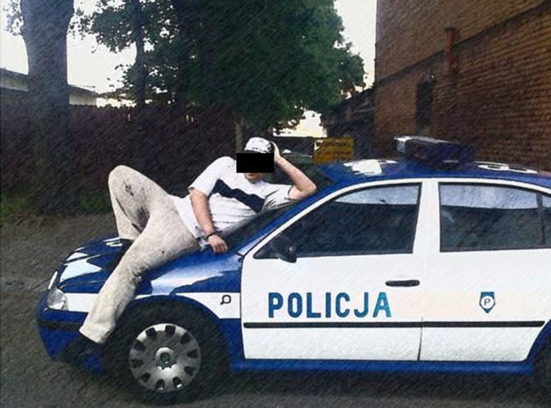 Skoki po radiowozach na Naszej-klasie