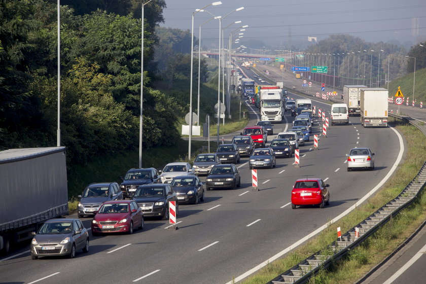 Ruda Śląska. Zderzenie dwóch autokarów na autostardzie A-4 