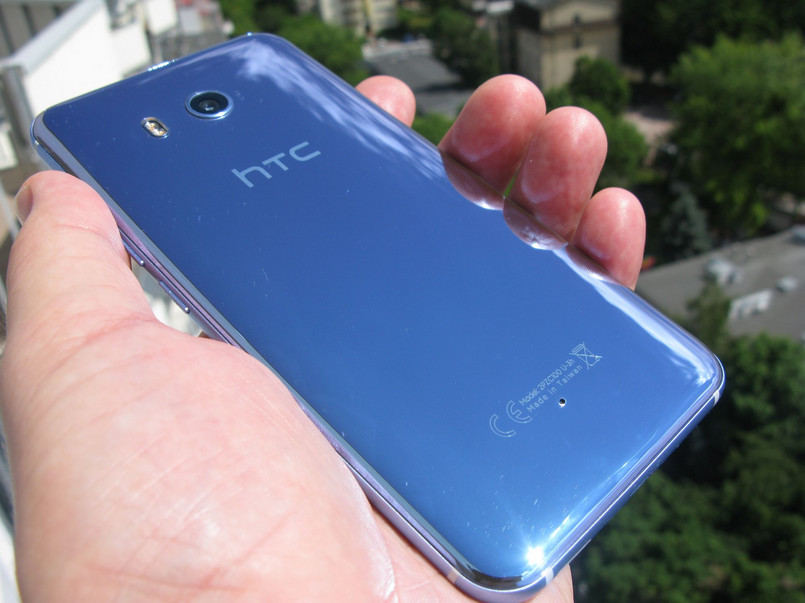 HTC U11 - plecki robią wrażenie