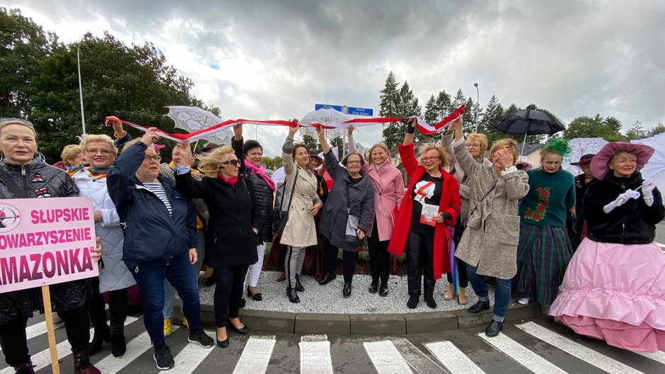 Uroczystość w Słupsku. Rondo Praw Kobiet