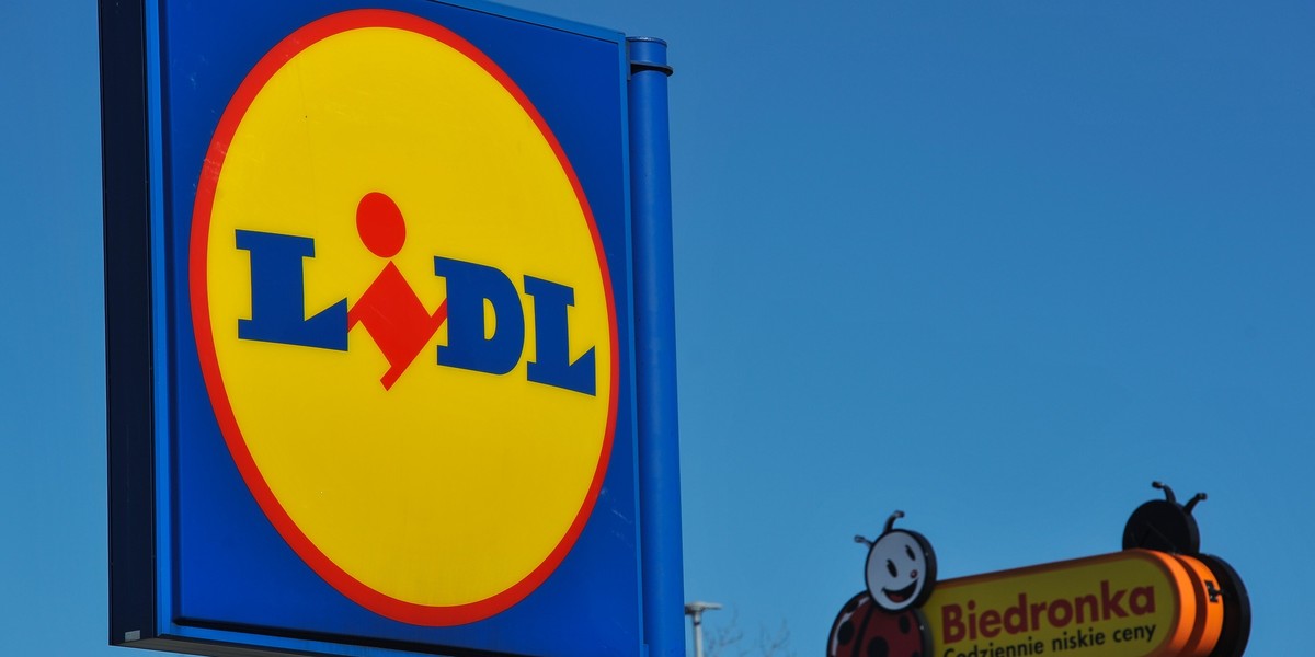 Lidl ma mniej sklepów niż Biedronka, ale wyprzedza ją pod względem wydatków reklamowych