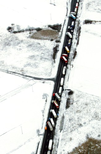 Zdesperowani kierowcy na znak protestu blokują drogi
