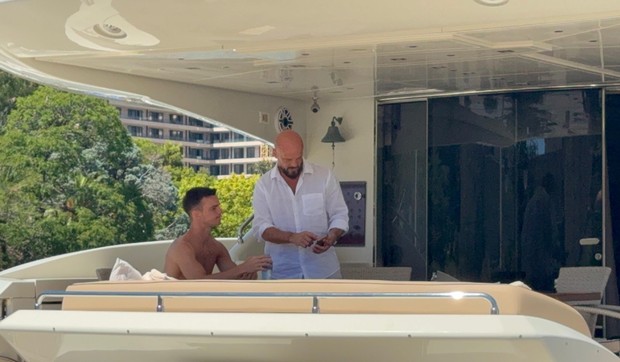 Boban Rajović sa sinom na jahti
