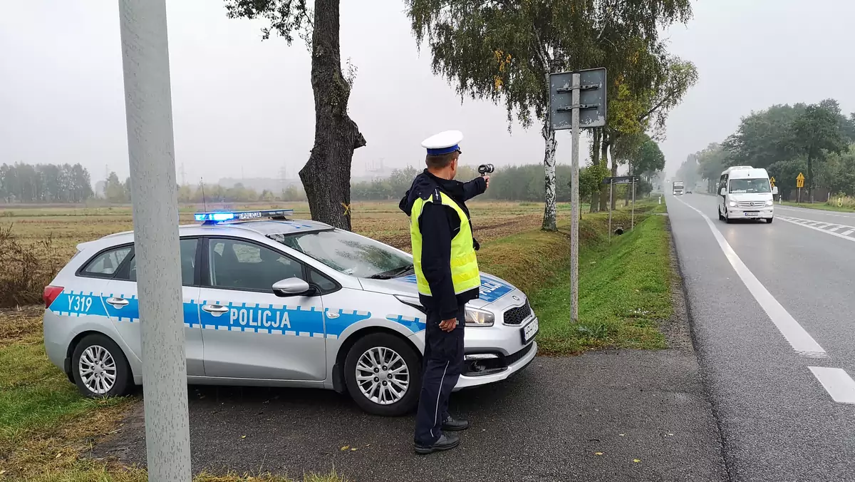 Kontrola prędkości – nawet jeśli pomiar jest błędny, kierowca może ponieść karę. Potem może się odwołać. 